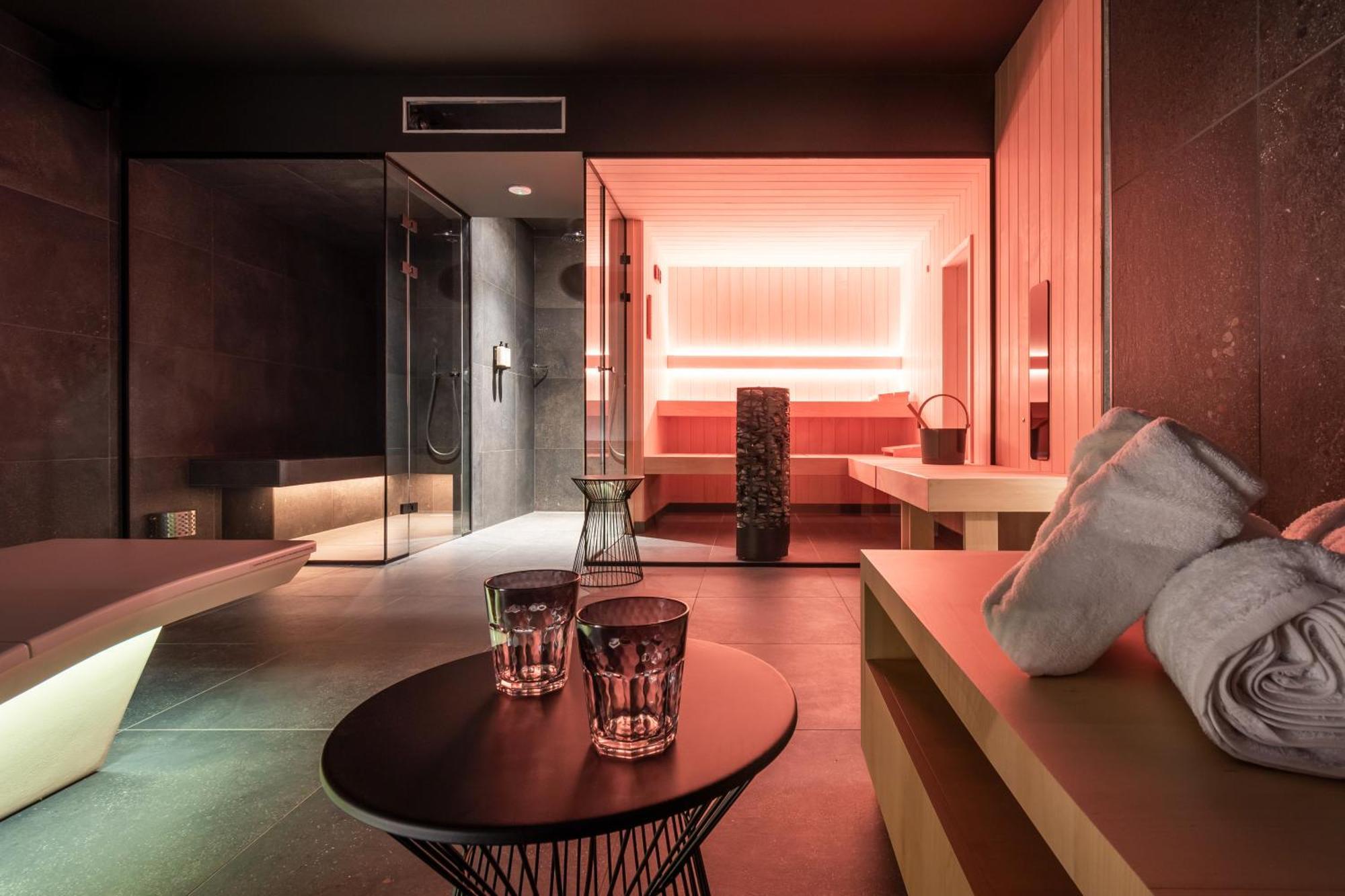 One Two Four - Hotel & Spa Ghent Exterior photo