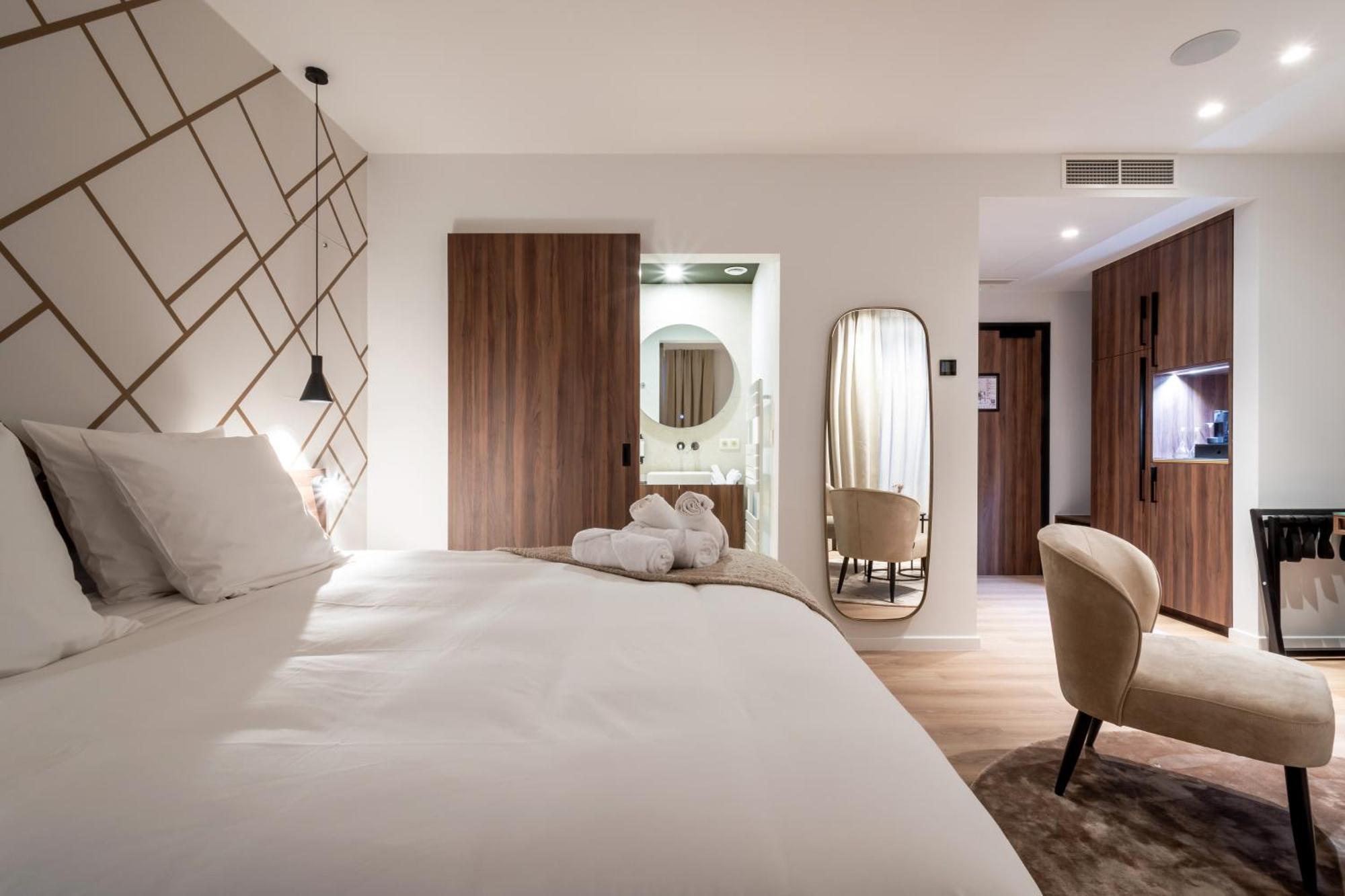 One Two Four - Hotel & Spa Ghent Exterior photo