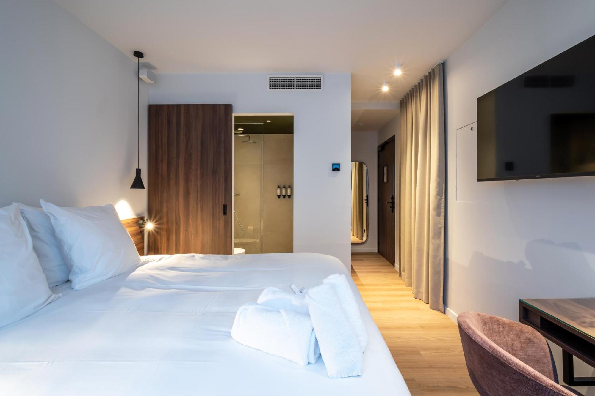 One Two Four - Hotel & Spa Ghent Room photo